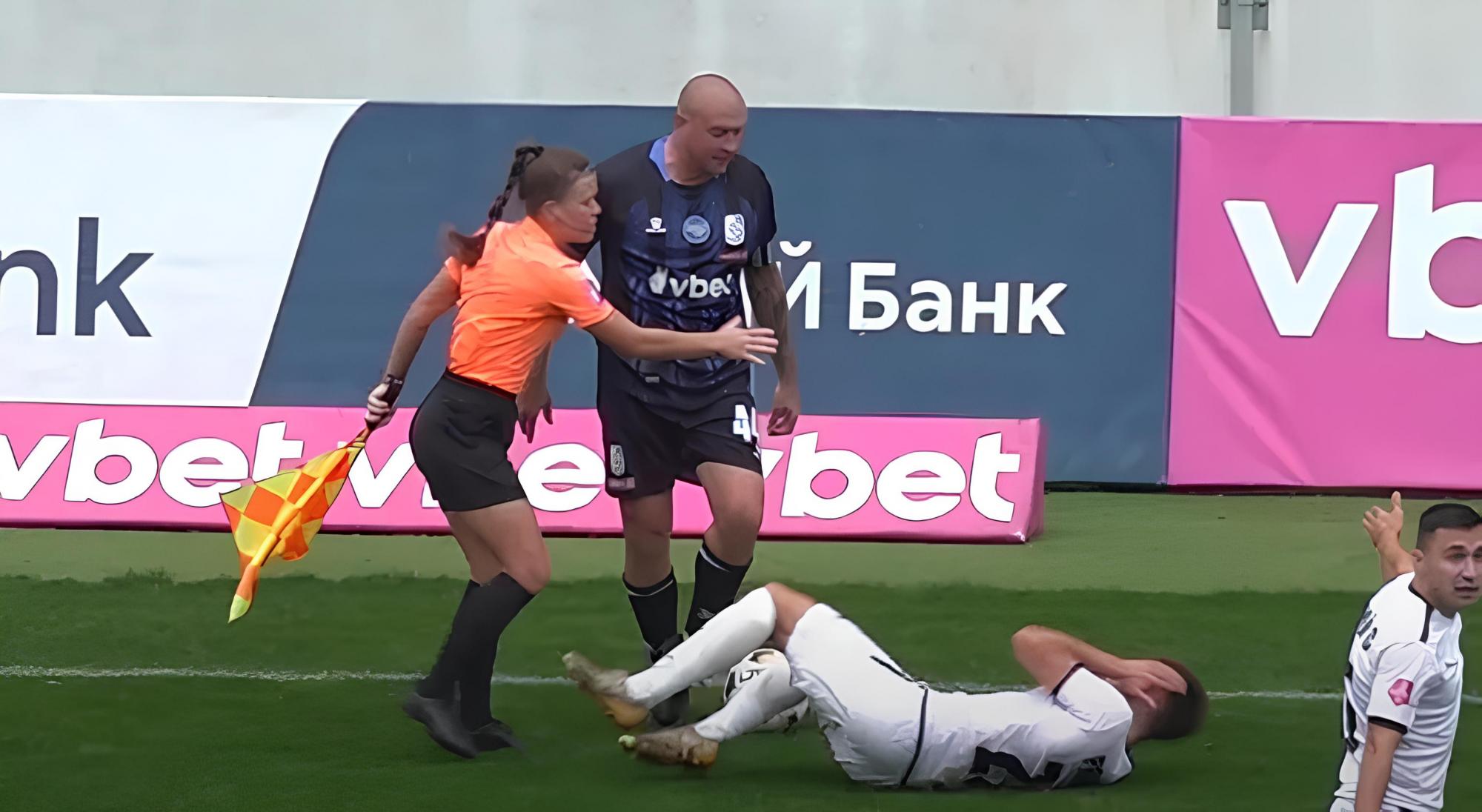 Ракицький зіграв Зідана, вдаривши суперника головою: скандальний епізод з Першої ліги (відео)